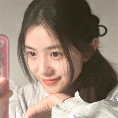 唱歌的女人海报